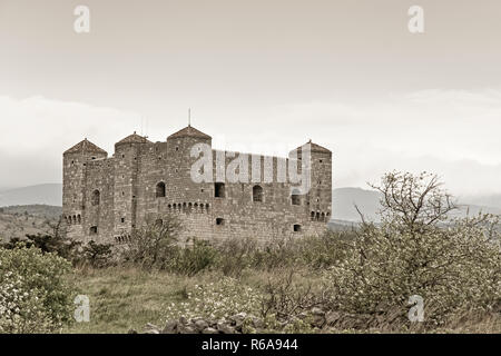 Festung Nehaj auf einem Hügel hoch über der kroatischen Stadt Senj Stockfoto