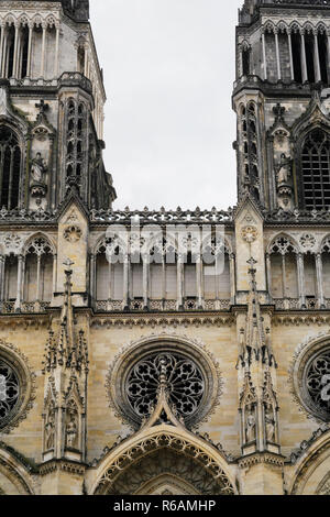 Fassade der Kathedrale Sainte-Croix in Orleans Stockfoto