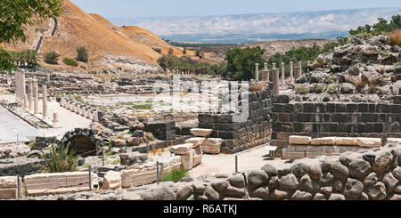 Ein Teil der alten römischen Stadt Beit Shean mit Blick auf das Jordantal in Galiläa im Norden Israels Stockfoto