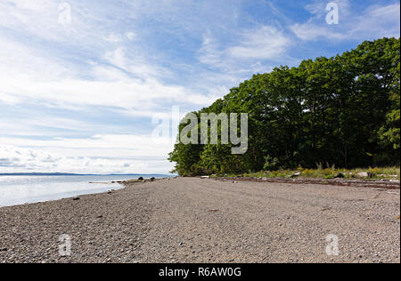 Das Meer, die Küste und die breiten Kiesstrand von Sears Insel in der Penobscot Bay in Maine. Stockfoto