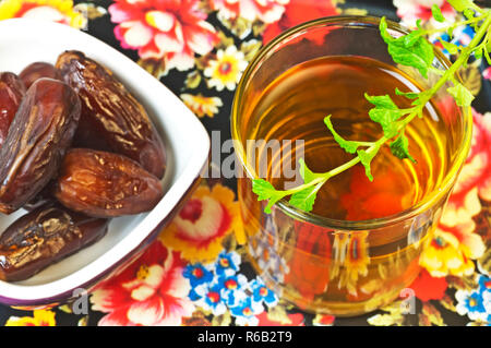 Kaffee- und Pfefferminze Blätter Stockfoto