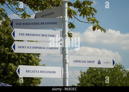 Hinweisschilder an der Henley Royal Regatta Stockfoto