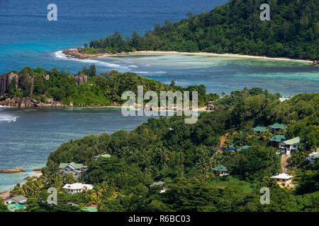 Port Glaud, erhöhten Blick auf die Südküste, panoramastraße Mahe Seychellen Stockfoto
