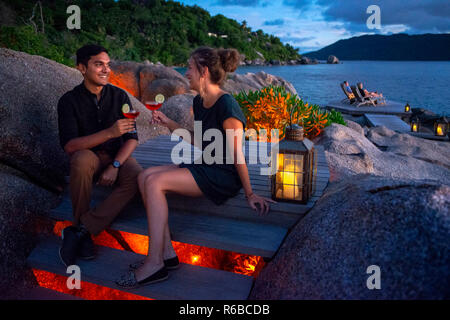 Touristen in sechs Richtungen Zil Pasyon Luxus Hotel. Felicite Island Seychellen. Stockfoto