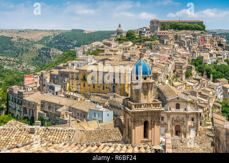 Panoramablick von Ragusa Ibla, barocken Stadt in Sizilien (Sicilia), Süditalien. Stockfoto