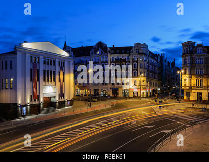 Theater Rialto in Kattowitz in den Abend. Polen. Stockfoto