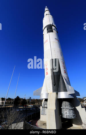 Die weltweit einzige vertikale full-scale Modell einer Saturn V in der Saturn V Halle am Davidson Center, US-Raketen- und Space Center, Huntsville Stockfoto