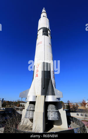 Die weltweit einzige vertikale full-scale Modell einer Saturn V in der Saturn V Halle am Davidson Center, US-Raketen- und Space Center, Huntsville Stockfoto