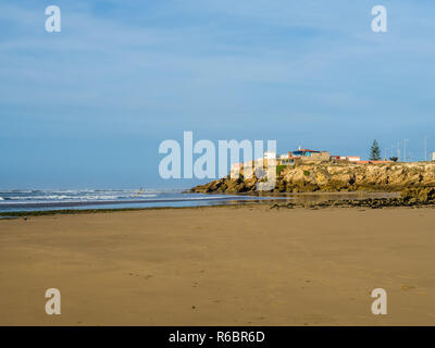 Dorf Zaouiet Bouzarktoune auf der atlantischen Küste in der Nähe von Essaouira, Marokko Stockfoto