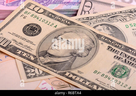 US-Dollar Hintergrund mit Fokus auf Alexander Hamilton Stockfoto