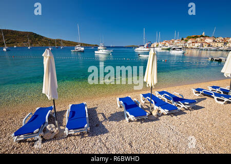 Türkisfarbenen Adria Strand in Primosten Stockfoto