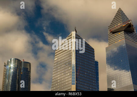 10 Hudson Yards, Mitte, 30 Hudson Yards, rechts, und andere Entwicklung in Hudson Yards in New York am Donnerstag, 29. November 2018. (Â© Richard B. Levine) Stockfoto