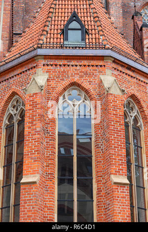 14. Jahrhundert gotische St. Elisabeth Kirche, Fassade, Marktplatz, Wroclaw, Polen. Stockfoto