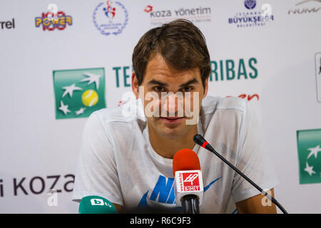 Roger Federer an Garanti Koza, Istanbul in der Türkei 2015. Spielen auf Sandplatz Tennis. Stockfoto