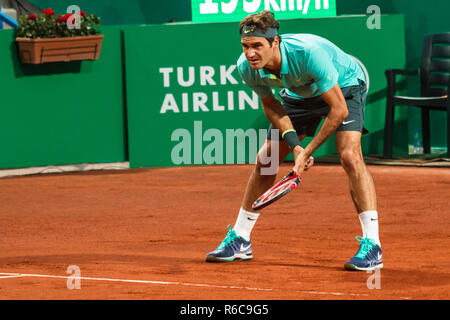 Roger Federer an Garanti Koza, Istanbul in der Türkei 2015. Spielen auf Sandplatz Tennis. Stockfoto