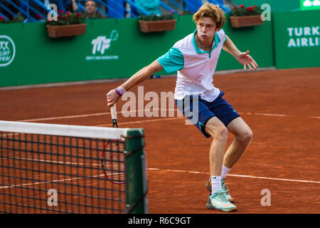 Andrej Rublev in ATP 250 Istanbul Öffnen 27. April - 3. Mai 2015 an die Garanti Koza Arena Stockfoto