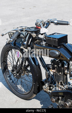 Jahrgang 1926 AJS Motorrad an der VMCC Banbury ausführen. Banbury, Oxfordshire, England Stockfoto