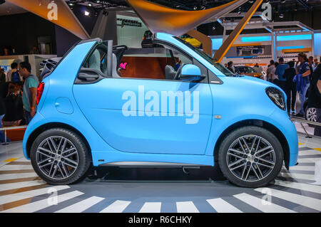 FRANKFURT - Sept. 2015: Smart Fortwo Cabrio auf der IAA International Motor Show vorgestellt am 20. September 2015 in Frankfurt am Main, Deutschland Stockfoto