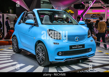 FRANKFURT - Sept. 2015: Smart Fortwo Cabrio auf der IAA International Motor Show vorgestellt am 20. September 2015 in Frankfurt am Main, Deutschland Stockfoto
