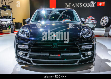 FRANKFURT - Sept. 2015: Macan Mansory Porsche auf der IAA International Motor Show am 20. September vorgelegt, 2015 in Frankfurt am Main, Deutschland Stockfoto