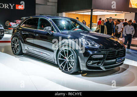 FRANKFURT - Sept. 2015: Macan Mansory Porsche auf der IAA International Motor Show am 20. September vorgelegt, 2015 in Frankfurt am Main, Deutschland Stockfoto