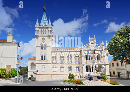 Portugal, Rathaus von Sintra (Camara Municipal de Sintra), bemerkenswerte Gebäude im manuelinischen Stil der Architektur, auf dem Gelände der alten Kapelle des Hl. Sebast Stockfoto