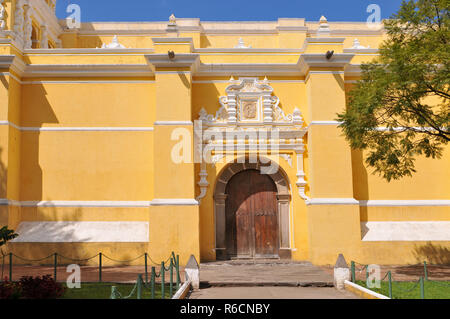 Guatemala, Antigua, Kirche La Merced Stockfoto