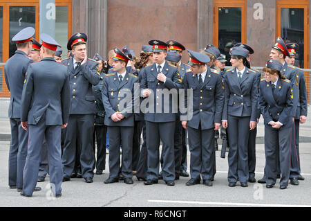 Russland, Moskau, Russische Polizei der Russischen Kommunistischen Partei beteiligen sich an der 1. Mai Day Parade in Moskau Stockfoto