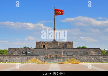 Vietnam, Hue, Flagge Turm (Kinderbett Co) Hue Zitadelle, Vietnam Stockfoto