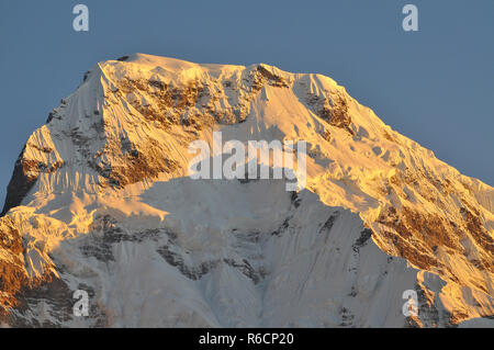 Nepal, Annapurna Conservation Area, Annapurna Süd Blick von Tadapani, Nepal Himalaya Stockfoto