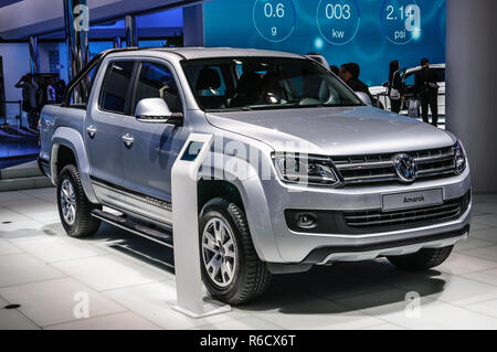 FRANKFURT - Sept. 2015: Volkswagen VW Amarok auf der IAA International Motor Show am 20. September vorgelegt, 2015 in Frankfurt am Main, Deutschland Stockfoto