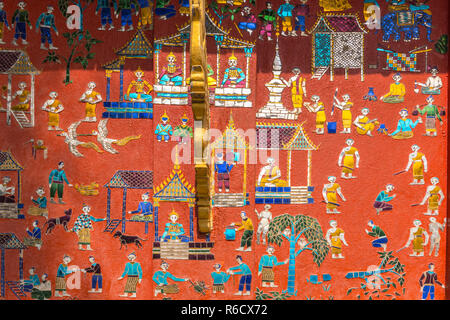 Glas Mosaik an der buddhistischen Wat Xieng Thong Komplex (Tempel des Goldenen Stadt), Luang Prabang Laos Stockfoto