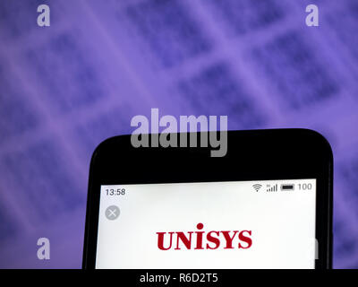 Kiew, Ukraine. 4. Dez, 2018. Unisys Information Technology Company Logo auf dem Smartphone angezeigt. Quelle: Igor Golovniov/SOPA Images/ZUMA Draht/Alamy leben Nachrichten Stockfoto