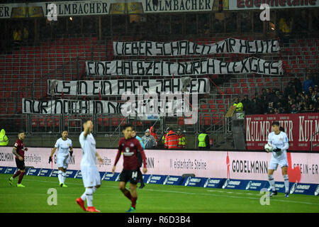 Nürnberg, Deutschland. 03 Dez, 2018. Nürnberg (N) - Bayer 04 Leverkusen (LEV) 1-1, am 03.12. 2018 in Nürnberg/Deutschland. MAX MORLOCK Stadion. DFL BESTIMMUNGEN VERBIETEN DIE VERWENDUNG DER FOTOGRAFIE ALS BILD-SEQUENZEN UND/ODER QUASI-VIDEO. | Verwendung der weltweiten Kredit: dpa/Alamy leben Nachrichten Stockfoto