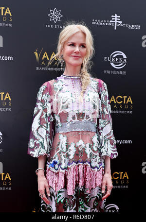 Sydney, Australien. 5 Dez, 2018. Schauspielerin Nicole Kidman Posen für Fotos auf dem roten Teppich der australischen Akademie von Kino und Fernsehen Kunst (AACTA) Preisverleihung in Sydney, Australien, am Dez. 5, 2018. Die 8 Preisverleihung Der AACTA wurde hier am Mittwoch statt. Nicole Kidman gewann die AACTA Award für die Beste Nebendarstellerin. Credit: Bai Xuefei/Xinhua/Alamy leben Nachrichten Stockfoto