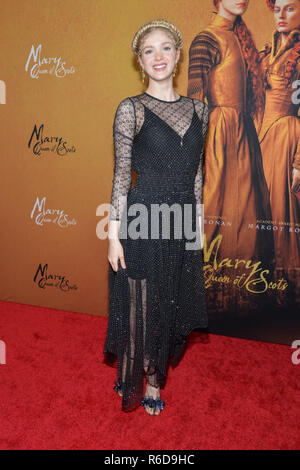 New York, USA. 4. Dez 2018. Elena Kampouris besucht die New Yorker Premiere von Maria Stuart Theater in Paris am 4. Dezember 2018 in New York City. Credit: Erik Pendzich/Alamy leben Nachrichten Stockfoto