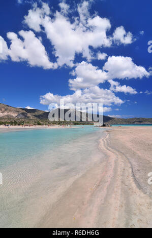 Elafonisos Strand an der Südwestküste der Insel Kreta in Griechenland, als einer der schönsten Strände in Europa Stockfoto