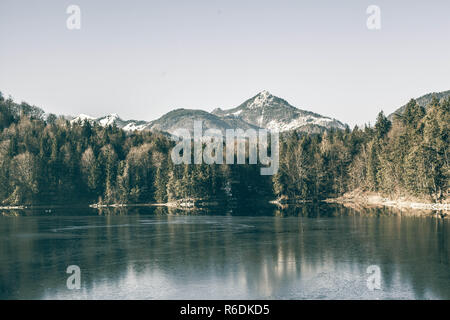 Winter am Hechtsee bei Kufstein in Tirol Stockfoto