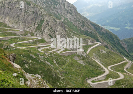 Alte Straße an den St Gotthard Pass Stockfoto