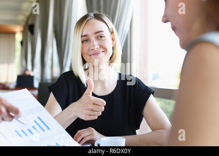 Eine Gruppe von Menschen an einem Seminar Stockfoto