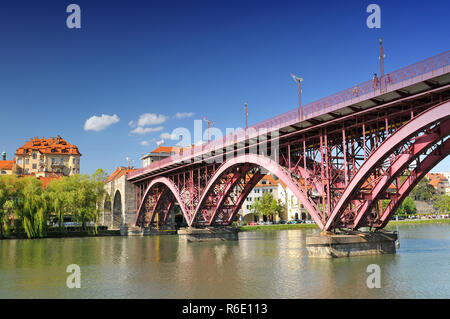 Slowenien, Maribor, der Alten Brücke, auch genannt die Brücke, die Brücke und die Drau Bridge ist eine Brücke über die Drau in Maribor, Stockfoto