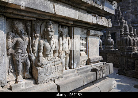 Bas-Reliefs der Hindu Tempel Prambanan Yogyakarta, Java, Indonesien Stockfoto