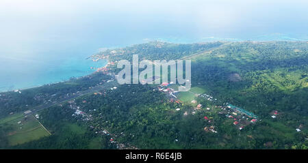 Oben Blick auf Corn Island in Nicaragua. Aeroport auf Island Stockfoto