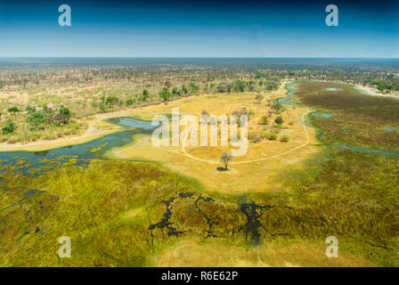 Okavango Delta Okavango (Grünland) ist eines der sieben Naturwunder Afrikas (Blick aus dem Flugzeug) Botswana, Süd-West-Afrika Stockfoto