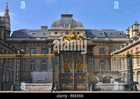 Main Gate Eingang zum Palais de Justice in Paris, Frankreich Stockfoto