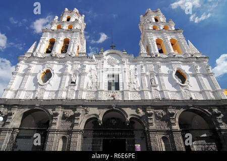 Iglesia La Compania de Jesus Kirche (Templo del Espiritu Santo), das historische Zentrum von Puebla, Mexiko Stockfoto