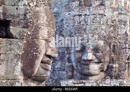 Buddha Köpfe Der Bayon Tempel in Angkor Thom, in der Nähe von Siem Reap, Kambodscha Stockfoto