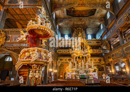 Innenraum der prächtig geschmückten Holz- Evangelische Friedenskirche in Swidnica, UNESCO-Weltkulturerbe, Polen Stockfoto