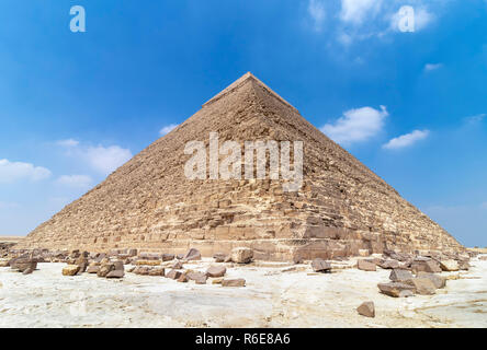 Die Pyramide des Chephren, khafre oder ist das zweithöchste und zweitgrößte der Alten Ägyptischen Pyramiden von Gizeh und das Grab des Fourth-Dyn Stockfoto