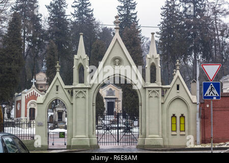 Lemberg, Ukraine - 26. Februar 2017: Haupteingang Tore Lychakiv Friedhof Stockfoto